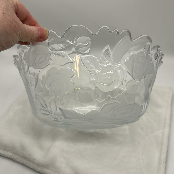 Artisan Glass Bowl w/Raised Large Roses/Ribbons Throughout & Ruffled Edges - Picture 3 of 7